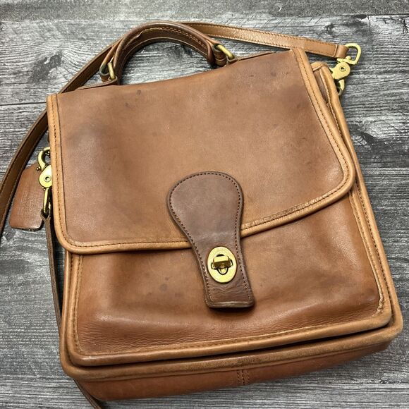 Vintage Coach Brown Leather Messenger Bag C6L5130. (MN) - Picture 2 of 16